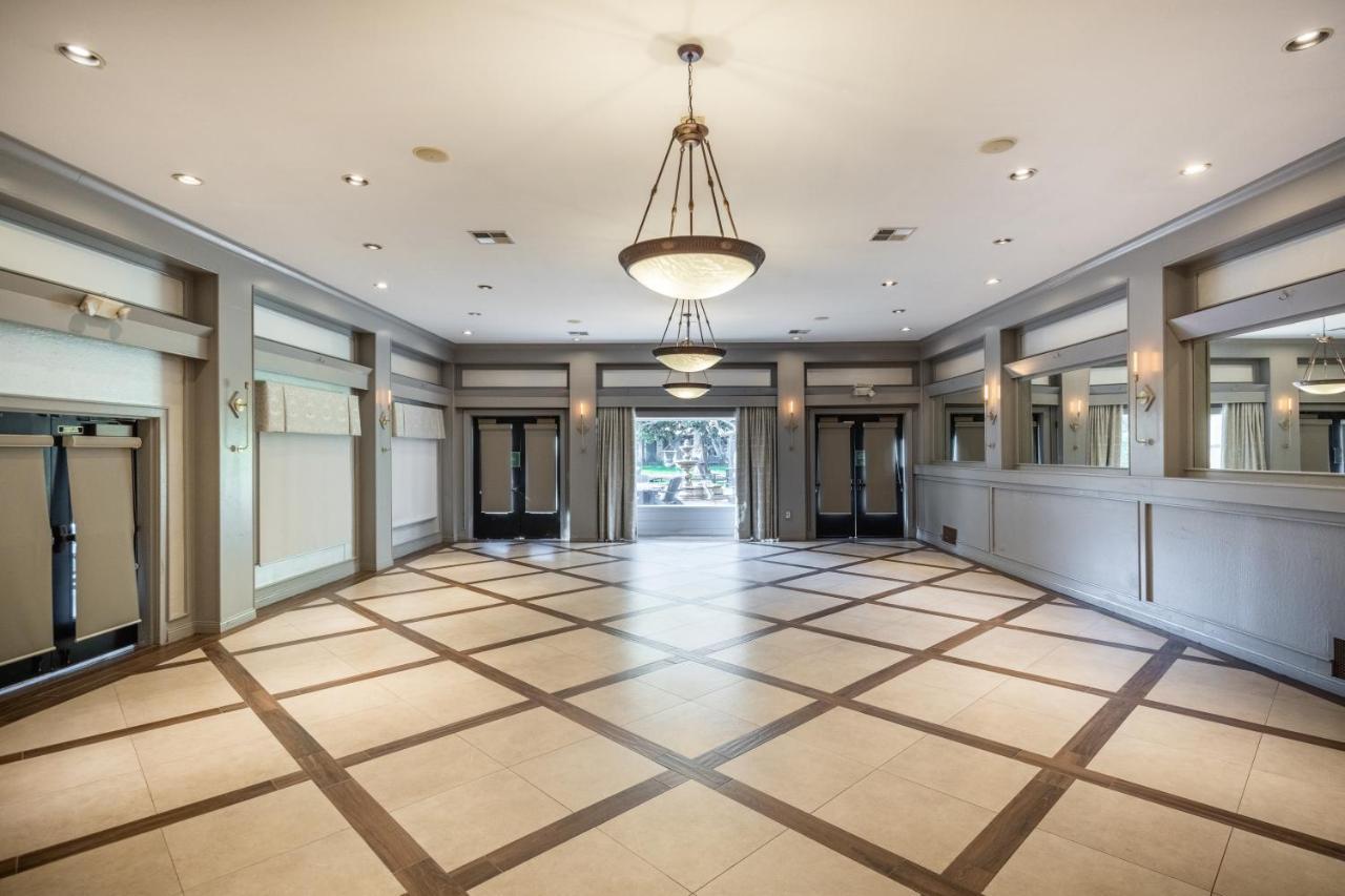 נובאטו Inn Marin And Suites, Ascend Hotel Collection מראה חיצוני תמונה