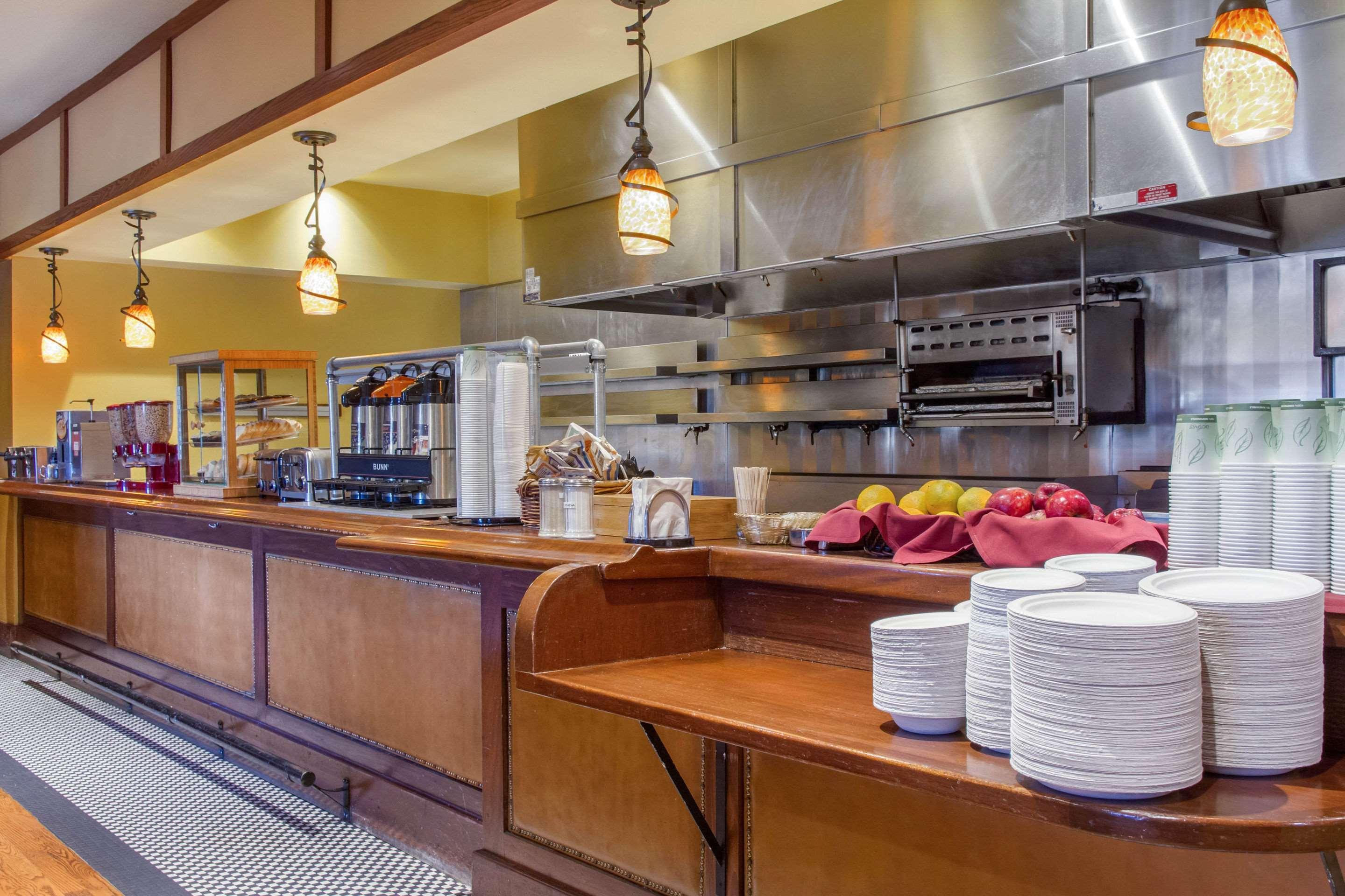 נובאטו Inn Marin And Suites, Ascend Hotel Collection מראה חיצוני תמונה