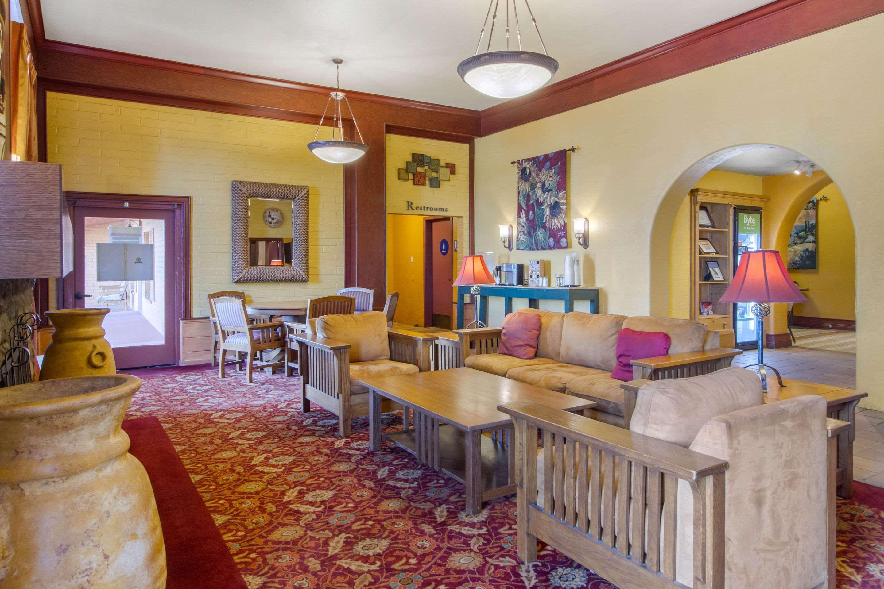 נובאטו Inn Marin And Suites, Ascend Hotel Collection מראה חיצוני תמונה