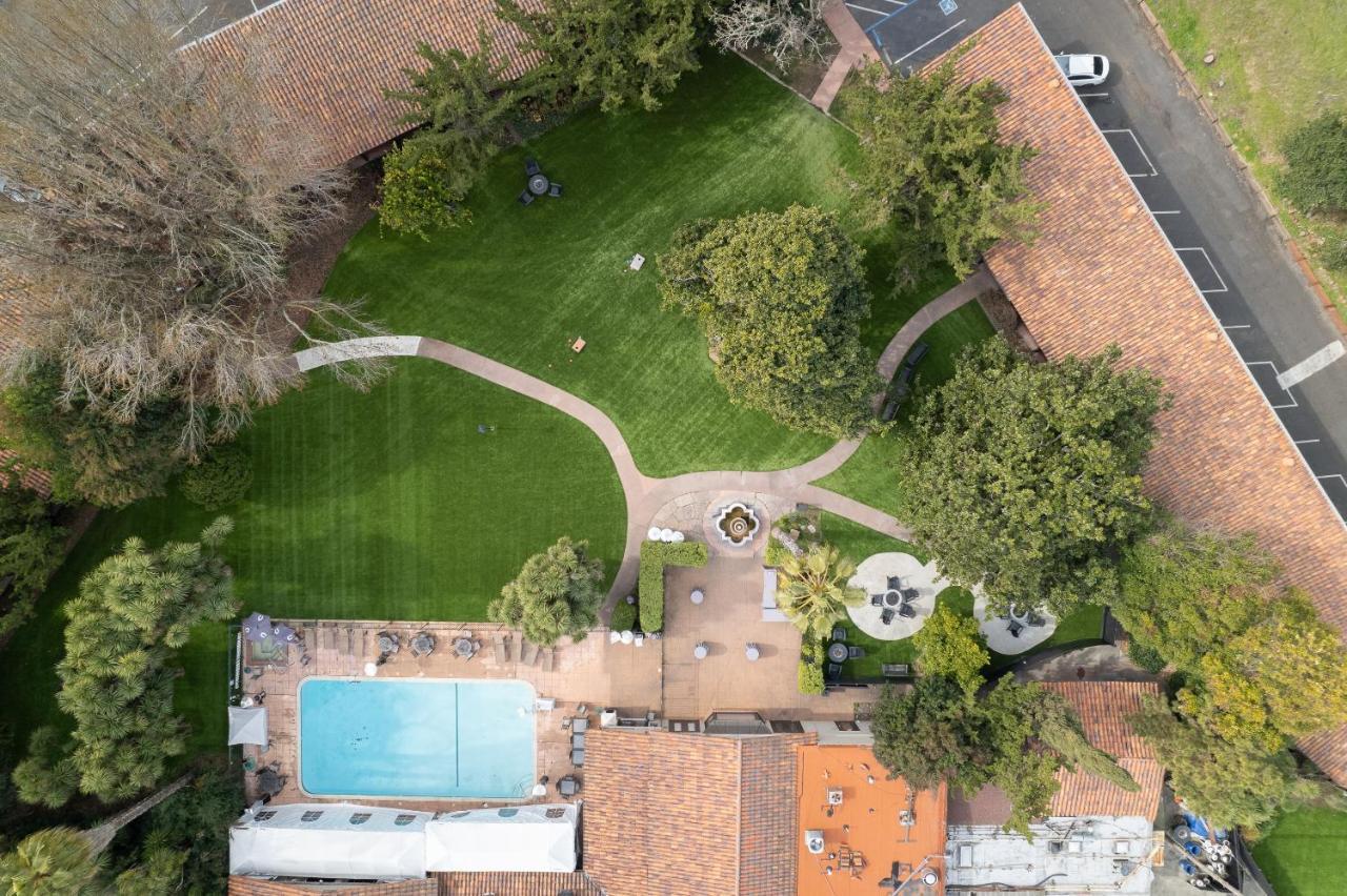 נובאטו Inn Marin And Suites, Ascend Hotel Collection מראה חיצוני תמונה