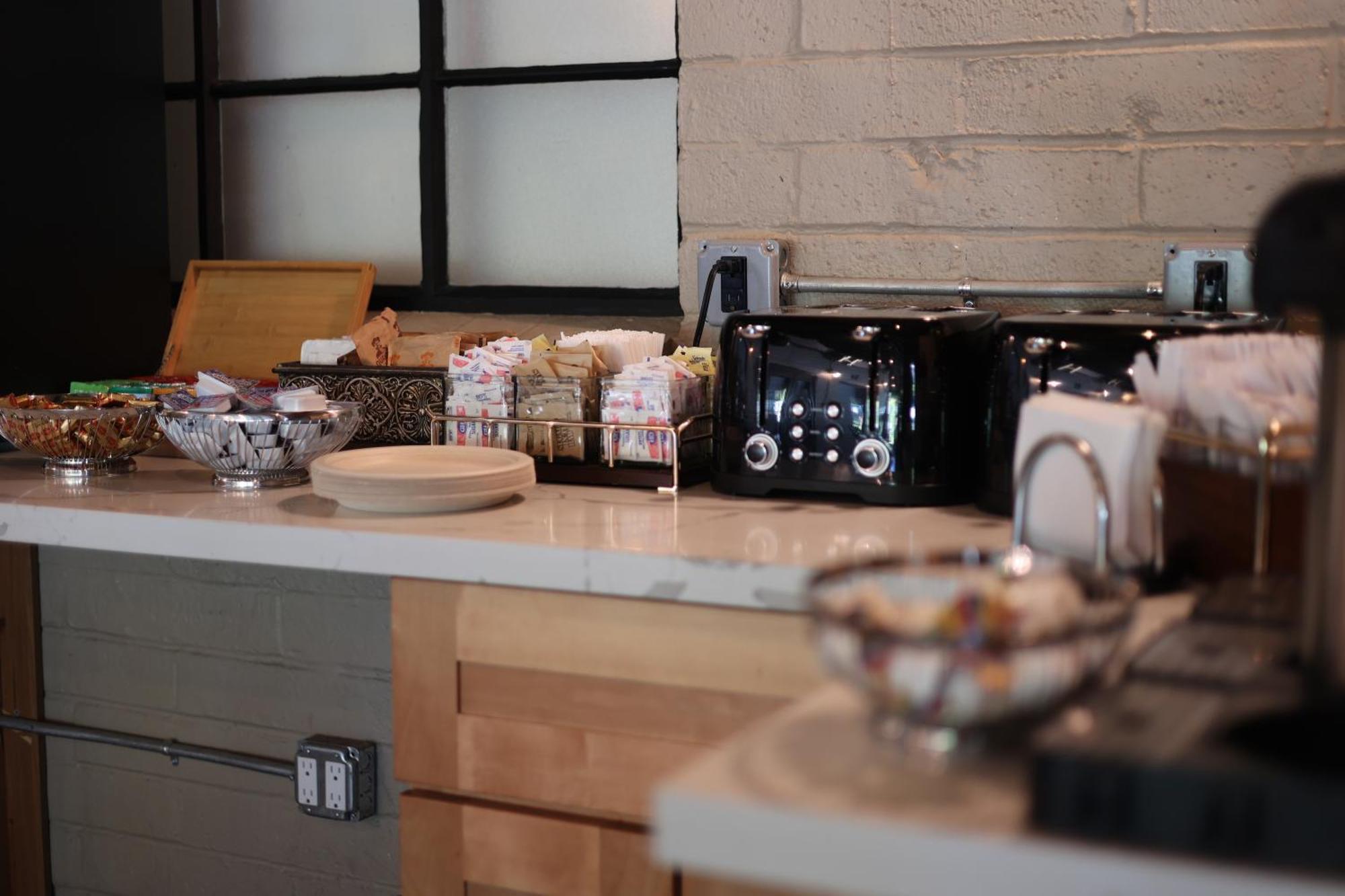 נובאטו Inn Marin And Suites, Ascend Hotel Collection מראה חיצוני תמונה